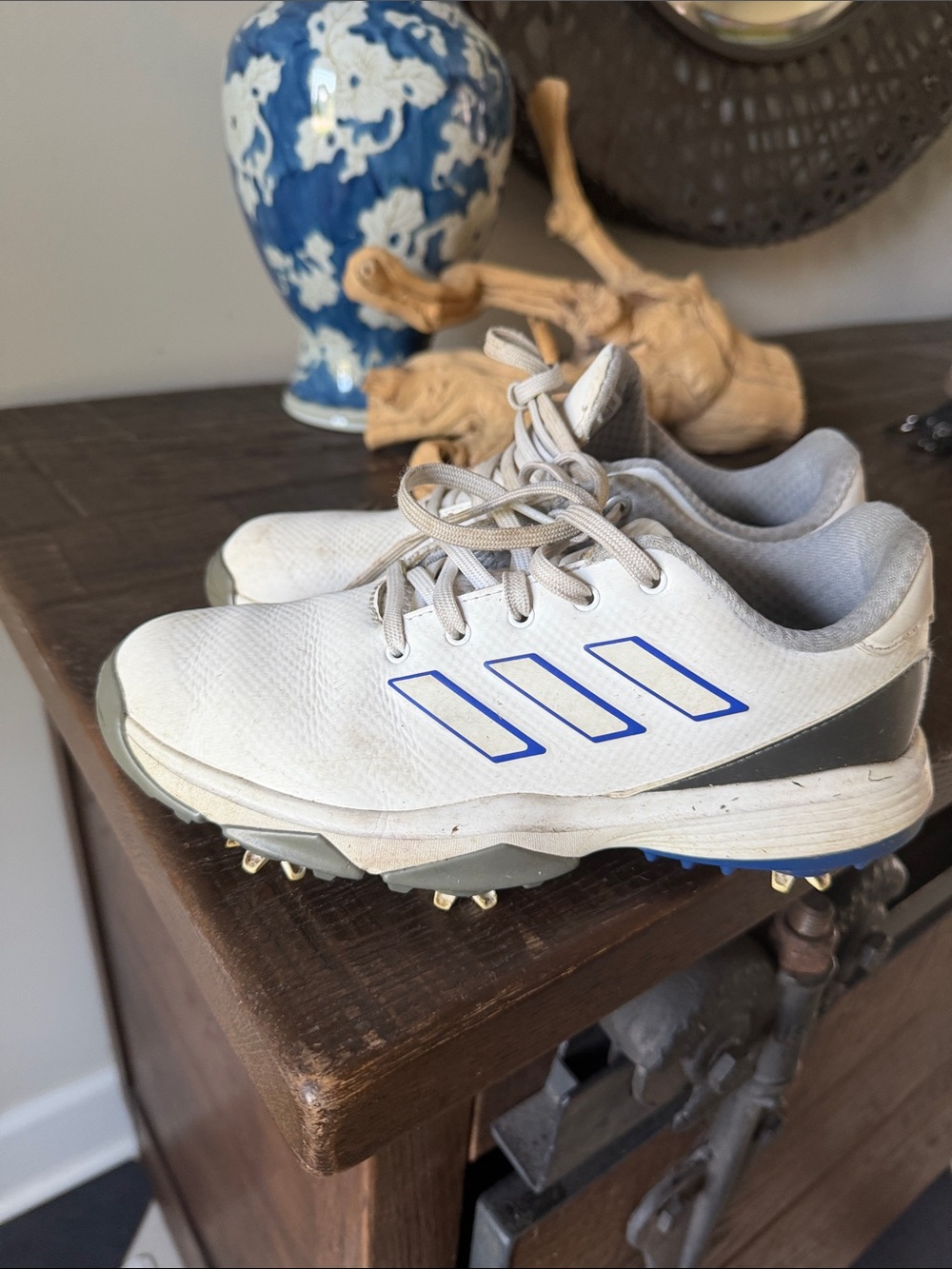 adidas Men’s White & Blue Golf Cleats